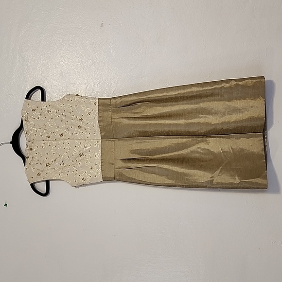 holiday dress - Picture 1 of 8